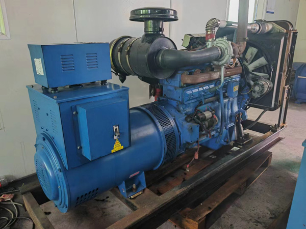 博兴100kW柴油发电机组使用多级机油有哪些优缺点？